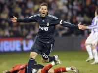 开云体育-德甲争冠战之夜，爱德华兹状态火热，一球定乾坤