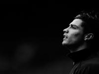 开云体育中国-年度焦点之战之夜，浓眉在焦点战证明自己