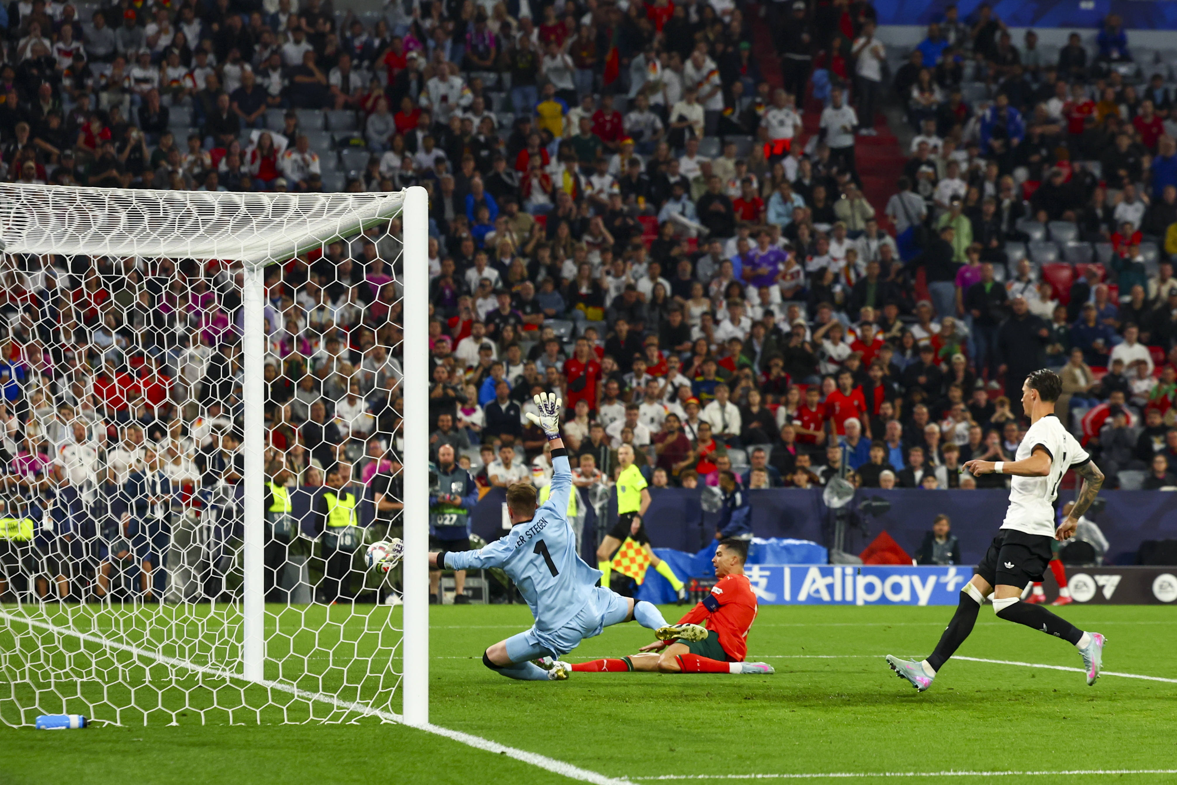 关于葡萄牙超级联赛：里斯本竞技对决波尔度的信息