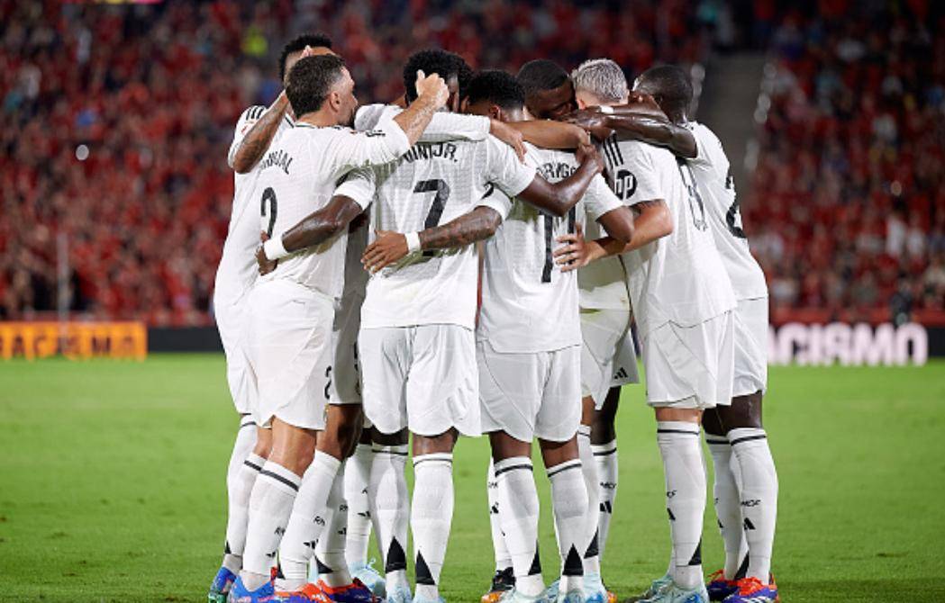 皇马全队备战欧冠，冲刺西甲头名