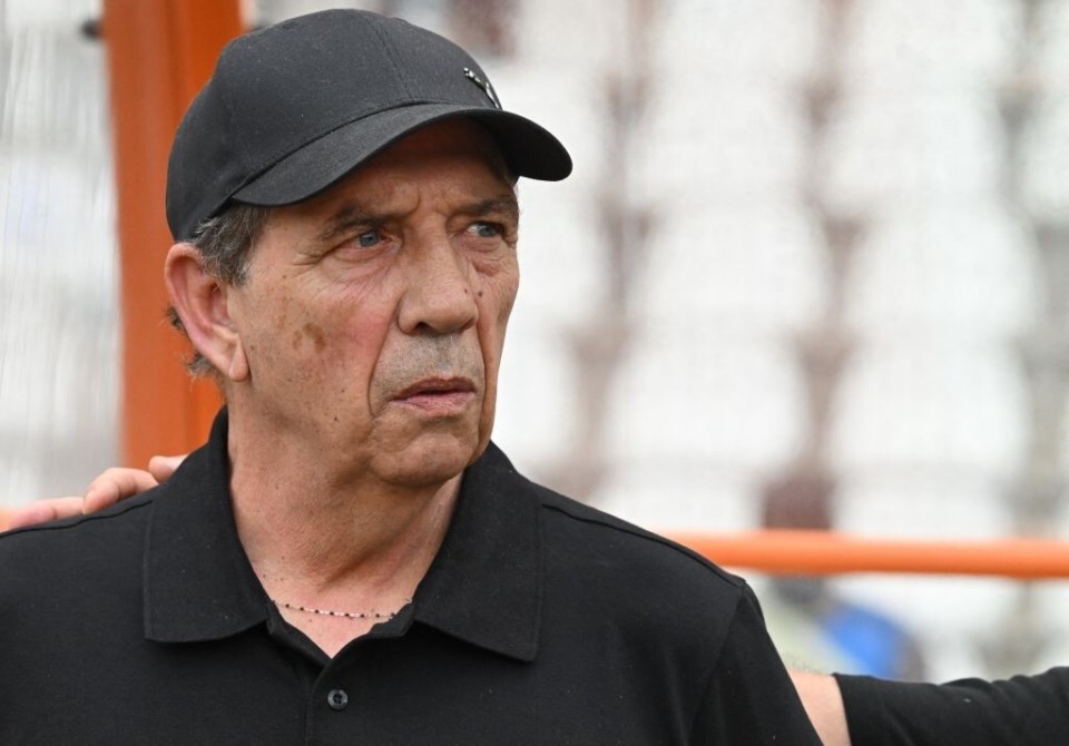 包含罗马球队面临困难，主教练信心十足的词条