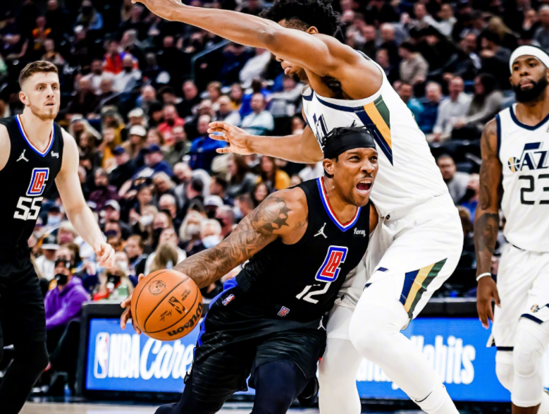 包含加拿大男篮碾压尼日利亚男篮，乔治·希尔爆发神勇的词条