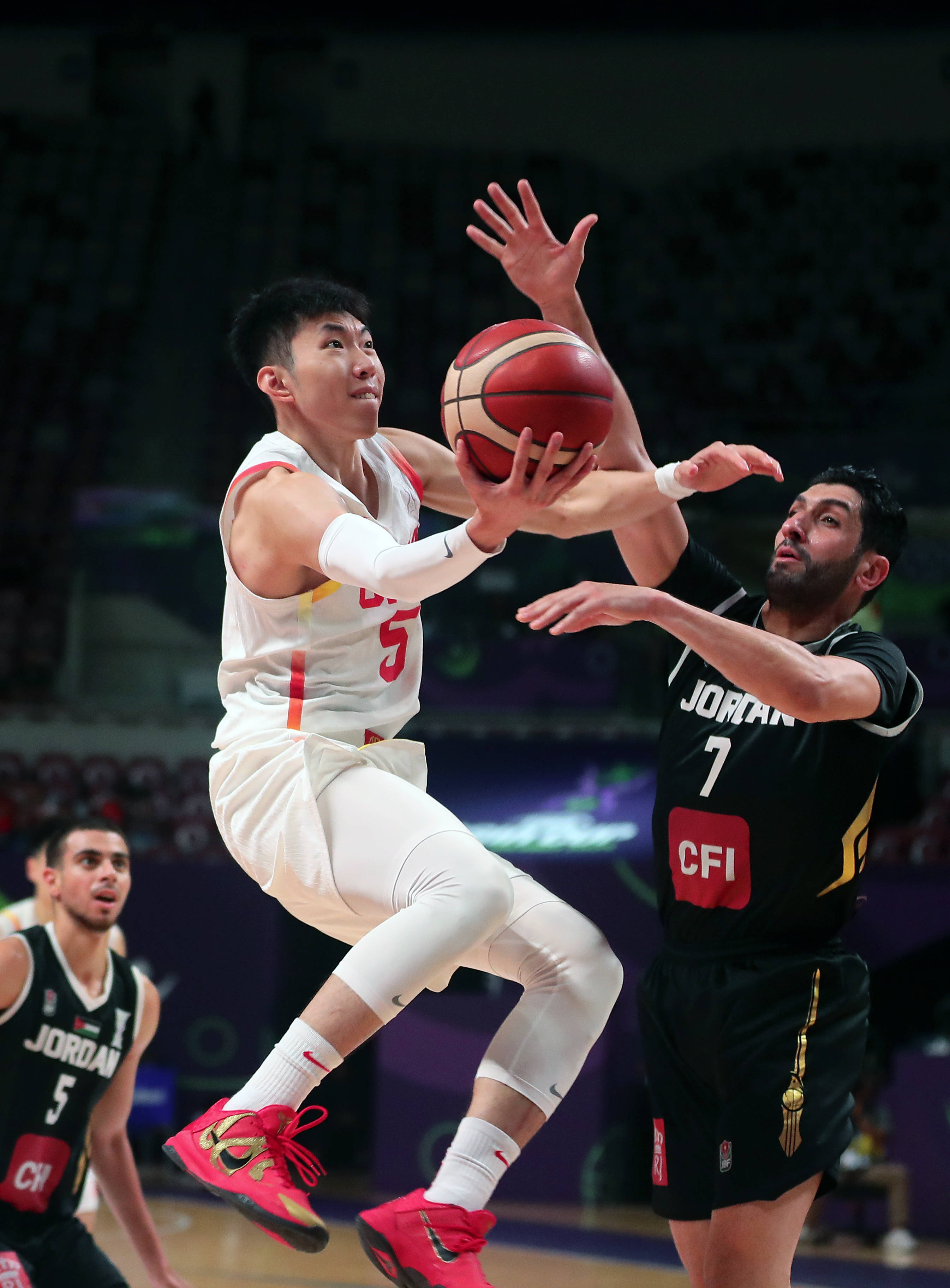 著名球队在最新篮球比赛中实力斩获