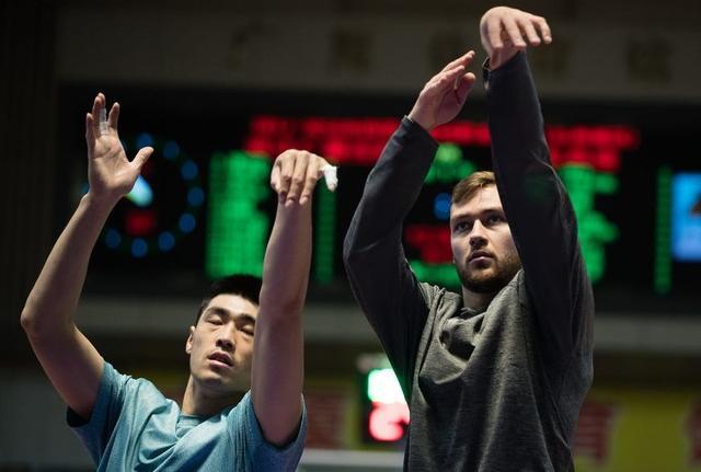 东北联合全队期待胜利，备战火热的简单介绍