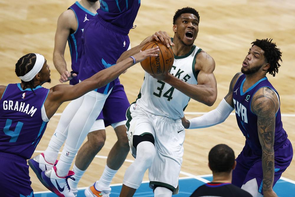 里昂客场逆转力克对手，战绩喜人的简单介绍