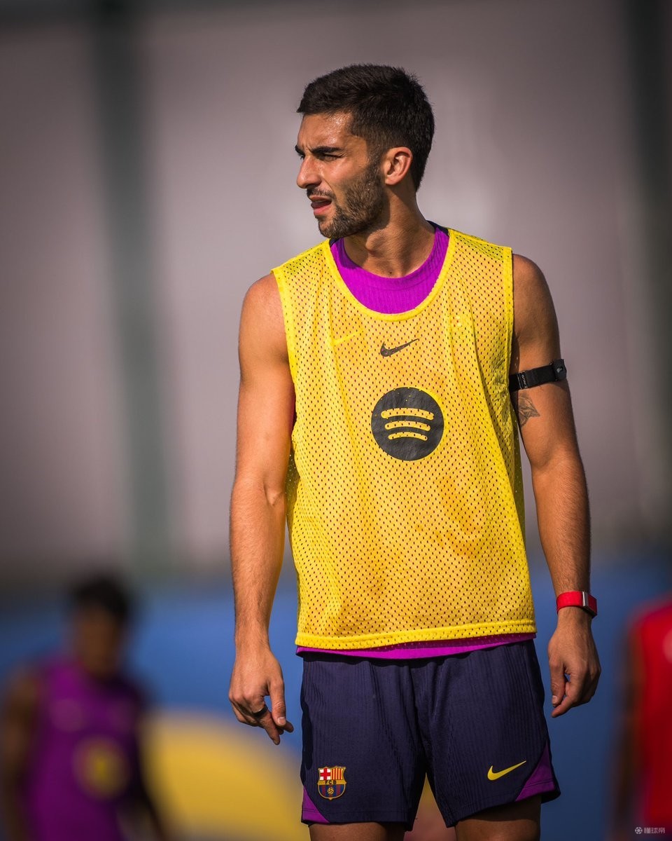 克罗地亚横扫曼联，费兰·托雷斯打破历史纪录的简单介绍