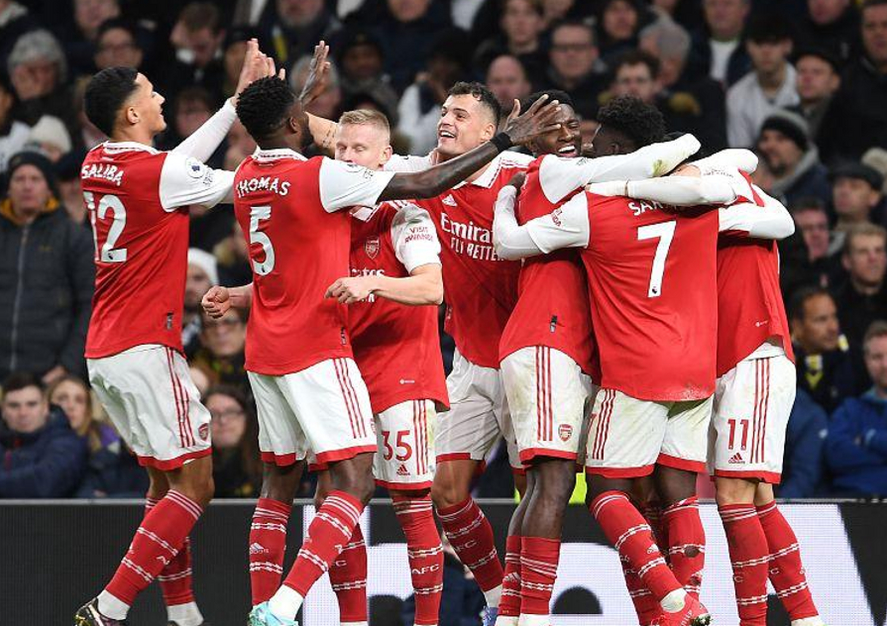 曼联险胜阿森纳，格纳布里完成帽子戏法的简单介绍