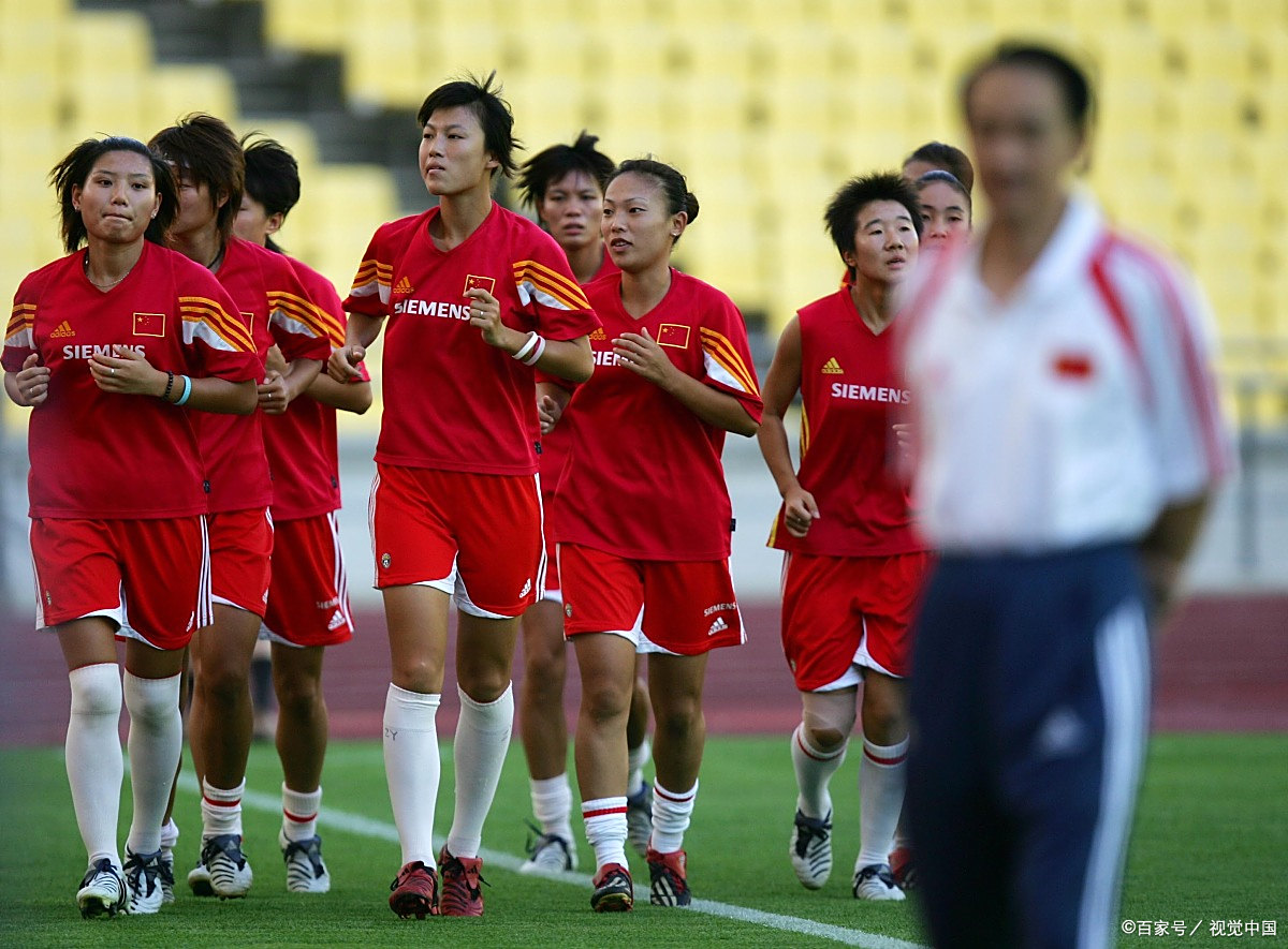 包含亚洲杯比赛中，中国女足一路领跑的词条