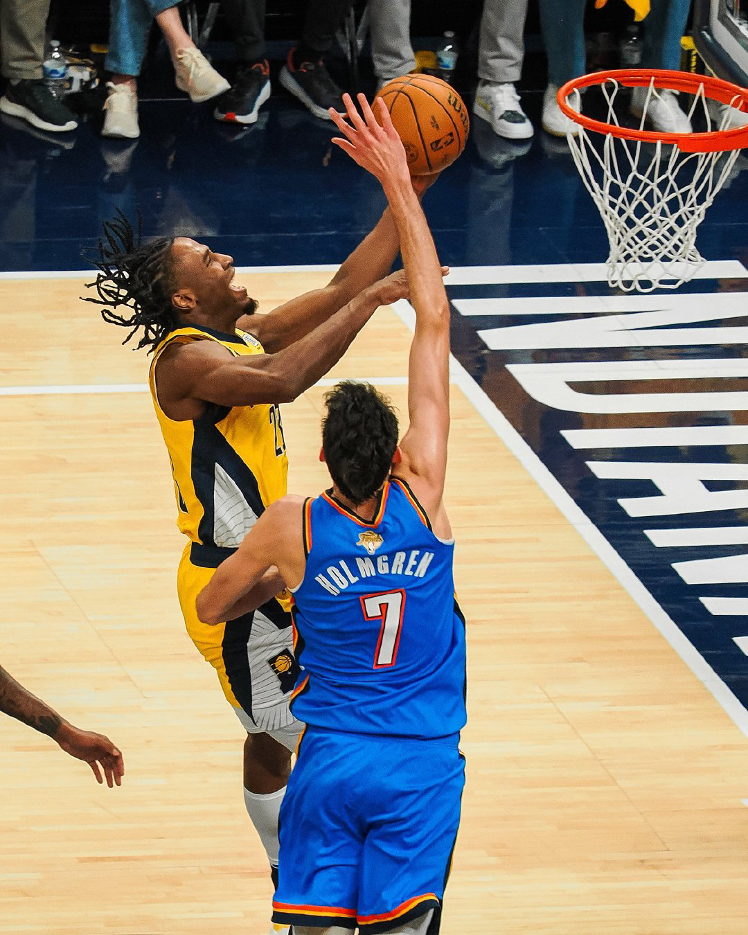 包含步行者力克雷霆,麦科勒姆点燃赛场的词条 包含步行者力克雷霆,麦科勒姆点燃赛场的词条