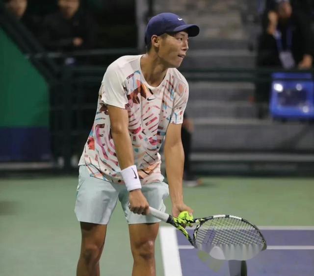 包含日本网球队完胜意大利网球队，克耶高斯绝境逆转的词条