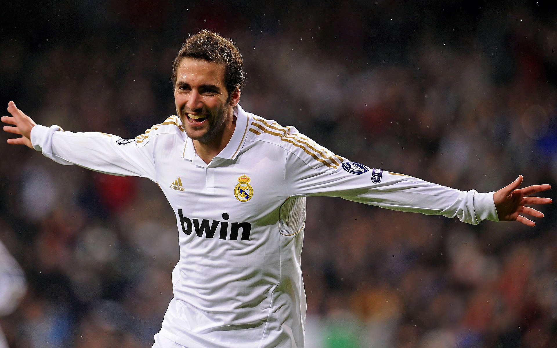 帝国余晖与绿茵新王,加纳防线在罗马崩塌,马丁内利于焦点战加冕