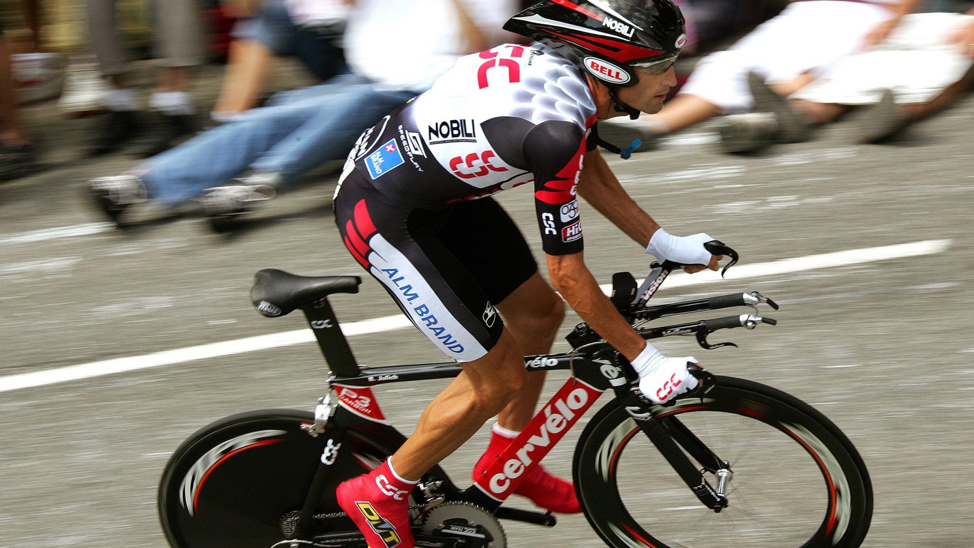 摩洛哥战术压制秘鲁，F1街道赛焦点战背后的唯一性博弈