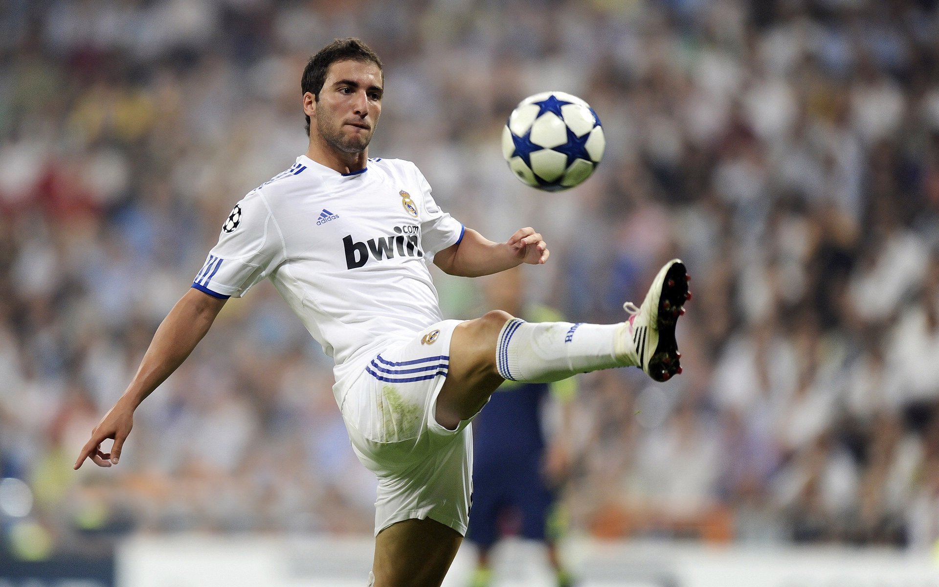 威尔士狂胜雷恩，欧冠决赛焦点战中的历史性颠覆