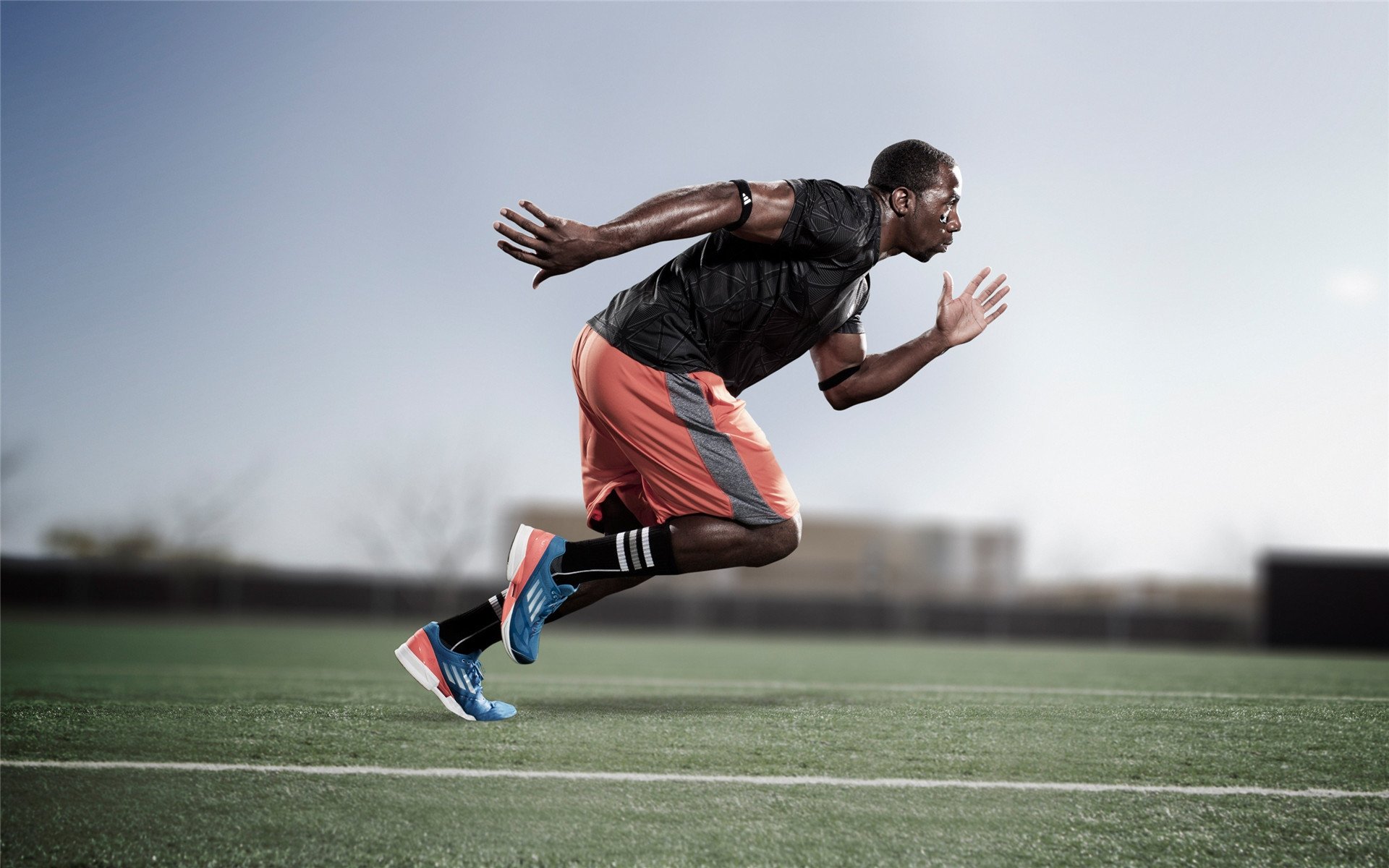 北欧风暴席卷南美雄鹰,阿尔瓦雷斯一锤定音,瑞典淘汰赛险胜厄瓜多尔